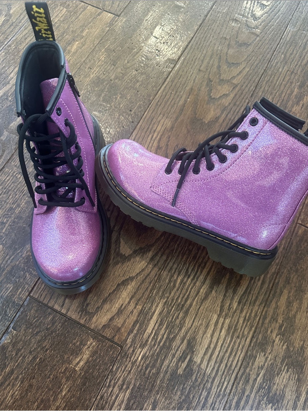 LIKE NEW Pink Doc Martens, Sz 2 - Picture 2 of 6
